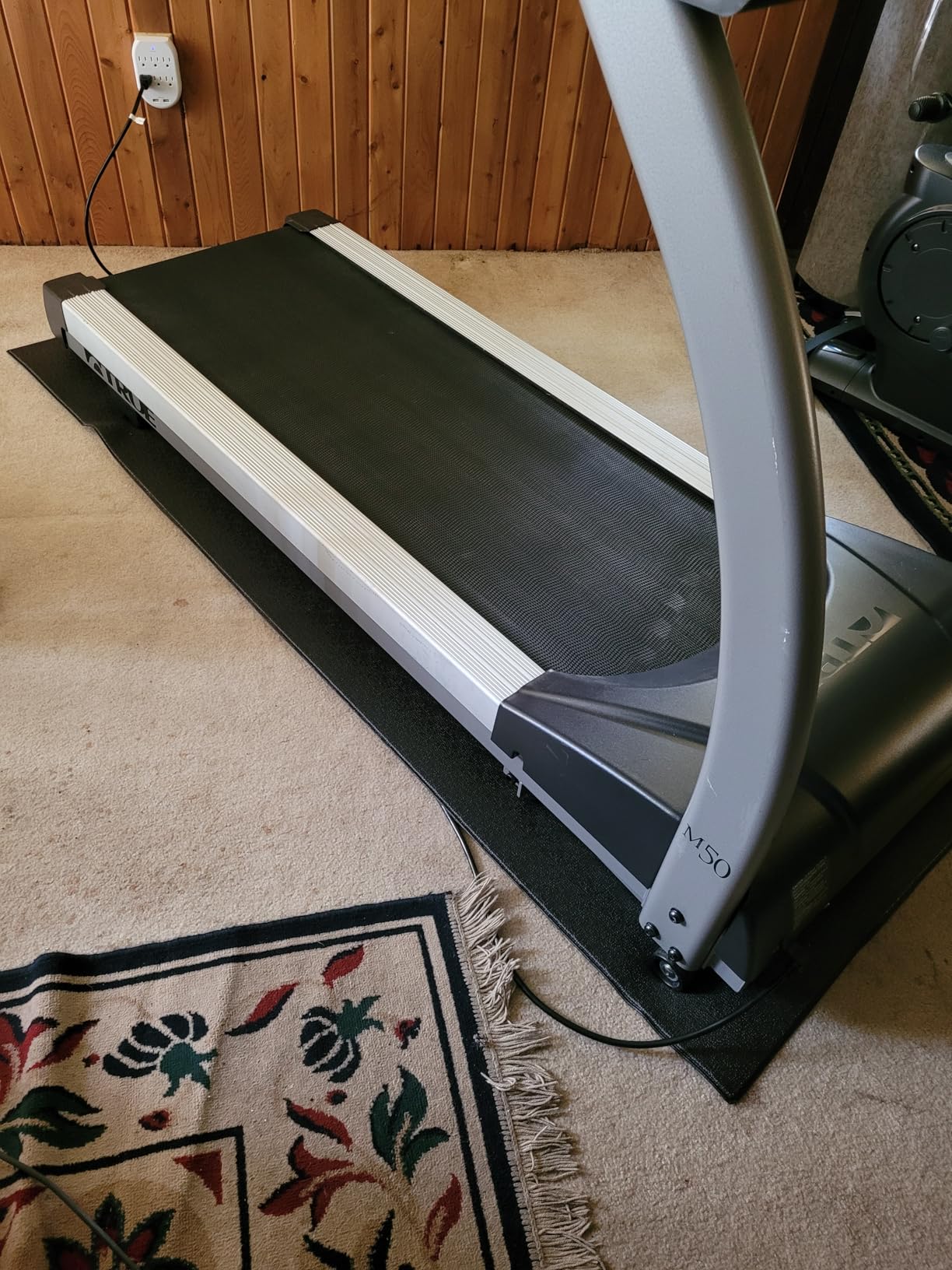 Treadmill Mat, 5'x2.5'/5.6'x2'/6.5'x3'/8'x3',6mm Thickness Exercise Equipment Mat for Carpet Hardwood Floors, Compatible with Walking Pad,Spin Bike,Elliptical Trainer,Rowing Machine customer photo 2