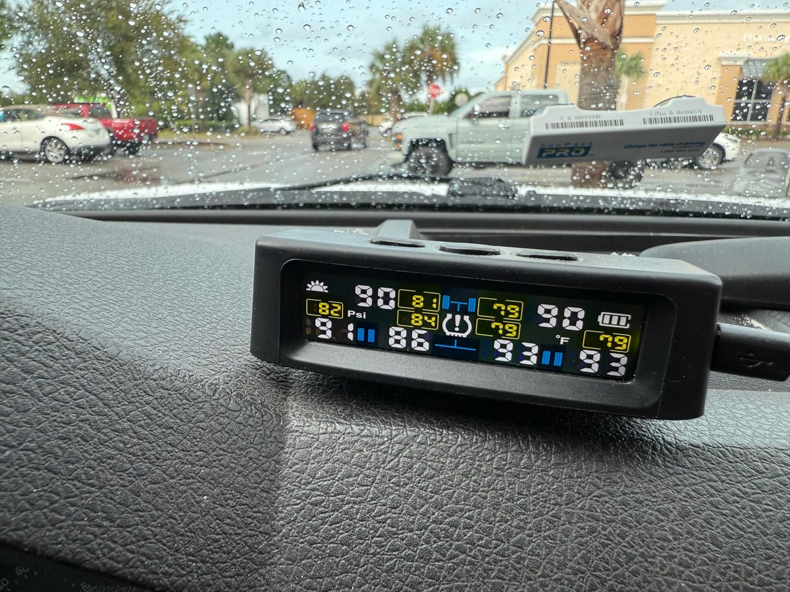 RV Tire Pressure Monitoring System -TPMS Tire Pressure Monitor with 6 Sensors,M12-3 TPMS Solar Charge & USB Color LCD Display, 0-9.9BAR/144PSI Range, 6 Alarm Modes for RV/Trailer/Truck IP67 customer photo 1