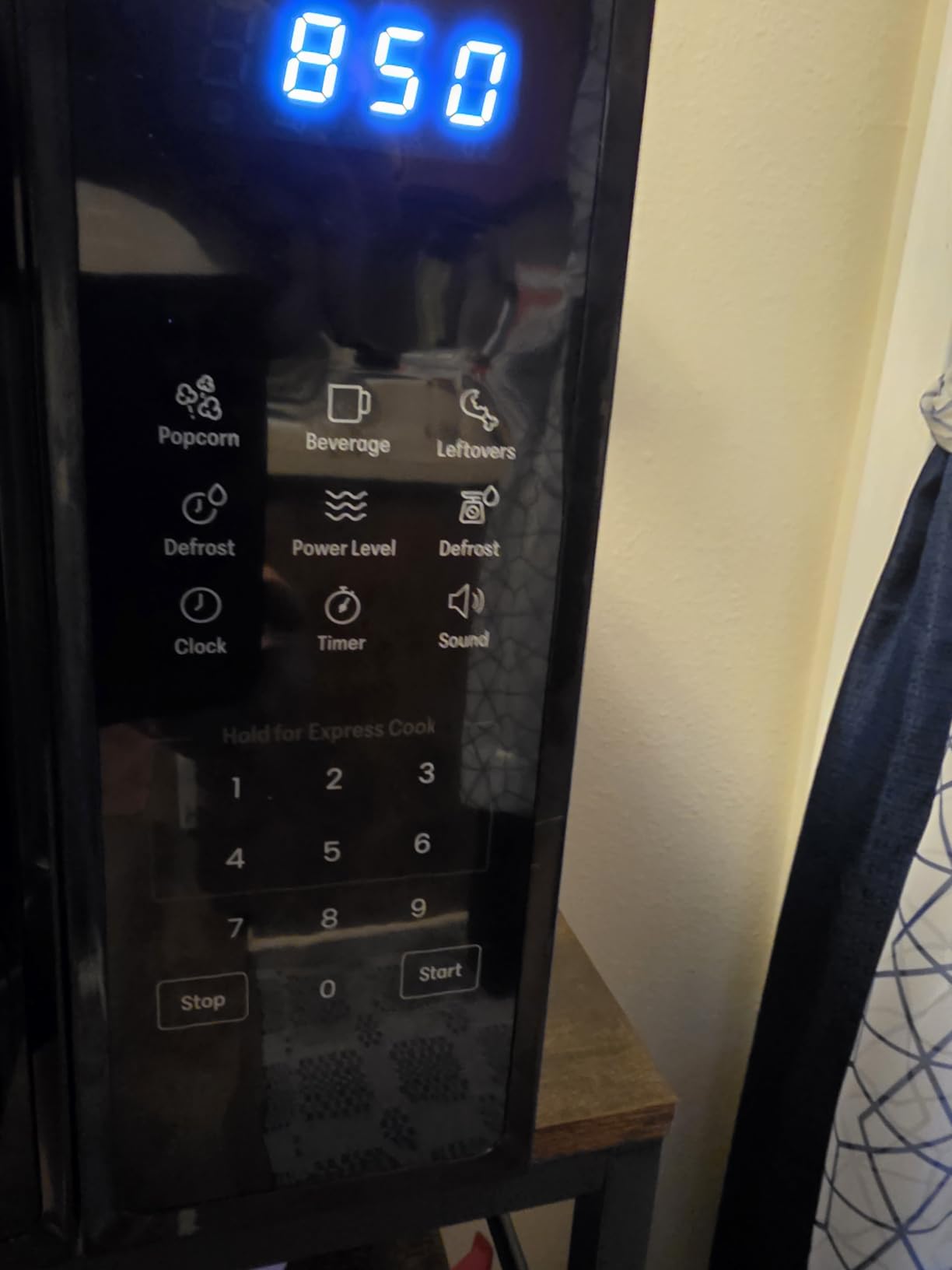 Chefman Countertop Microwave Oven 0.7 Cu. Ft., 700 Watts with 10 Power Levels, 6 Cooking Presets with One-Touch Express Cook, Eco Mode, Child Safety Lock, & Mute Button - Black customer photo 2
