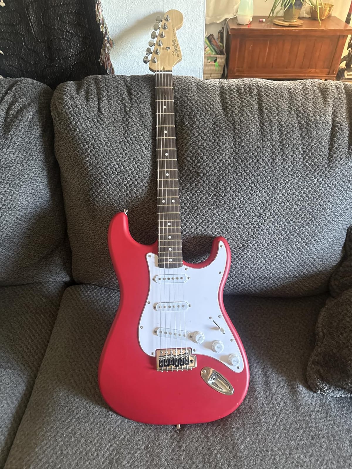 Fender Squier Stratocaster - California Blue Bundle with Amplifier, Gig Bag, Strap, Instrument Cable, Picks, and Austin Bazaar Instructional DVD customer photo 2