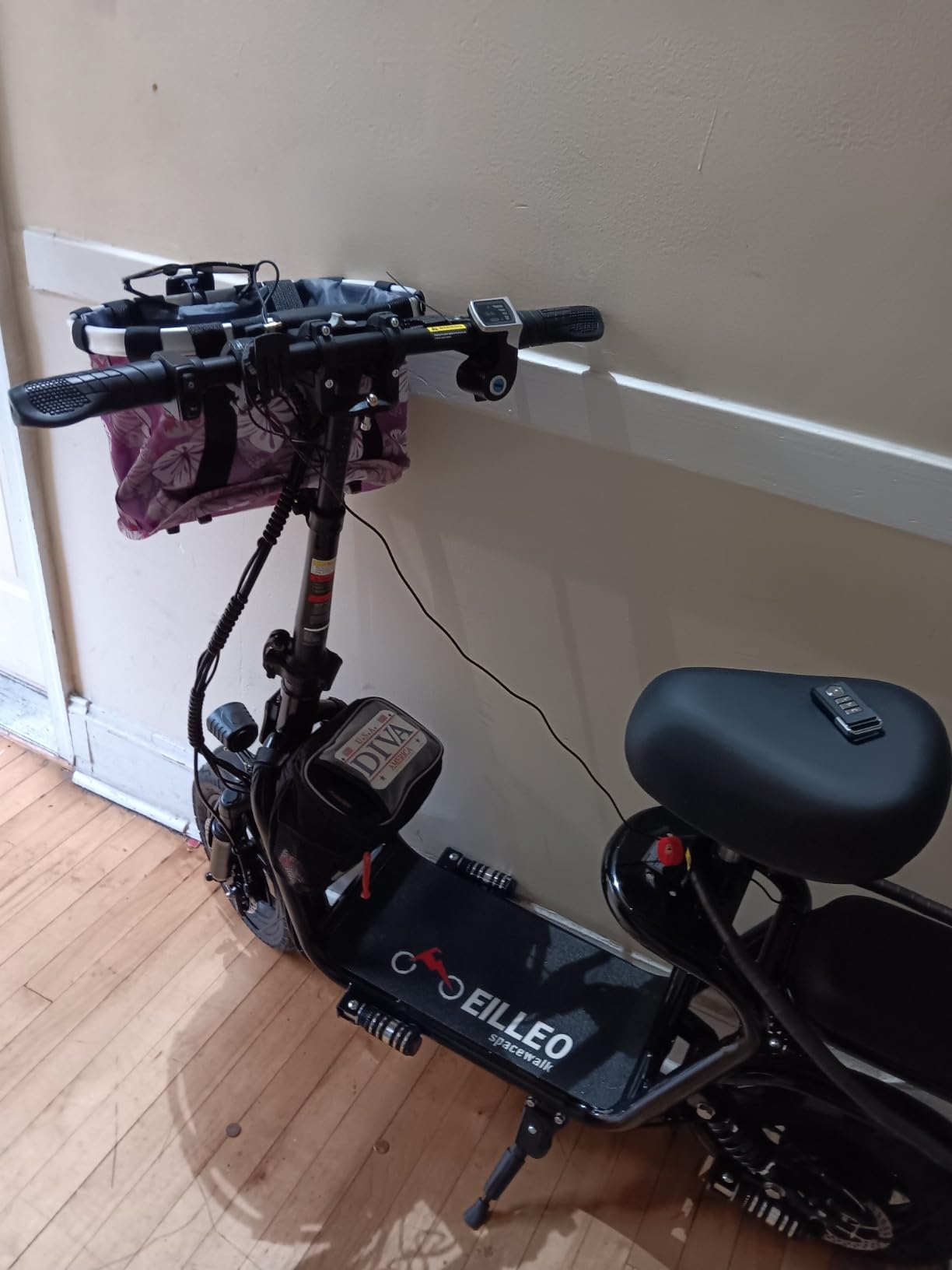 EILLEO Electric Scooter with Seat for Adult, 48V 750W 18.75mph e Scooters customer photo 1