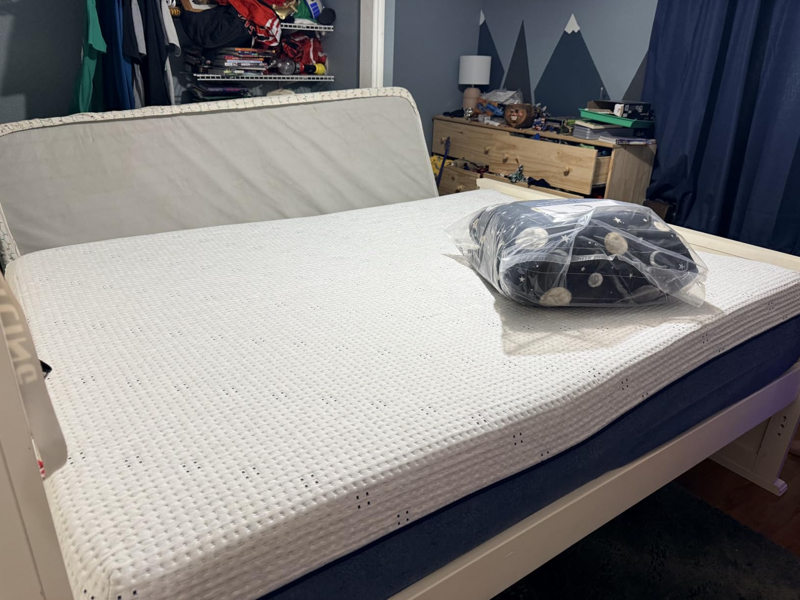 Dyonery RV Mattress Short Queen 10 Inch Gel Memory Foam Medium Support customer photo 2