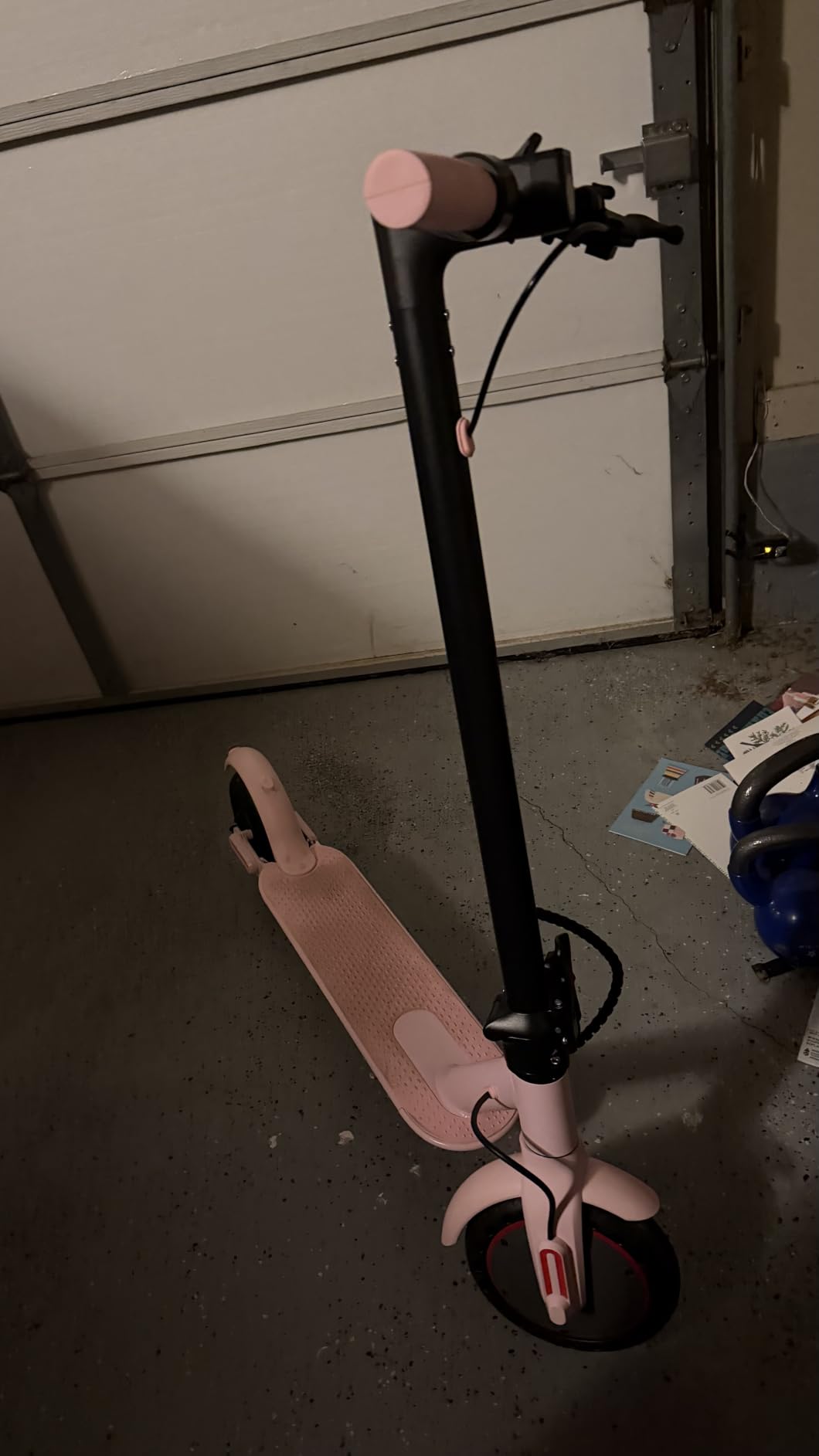 Aovowheel Electric Scooter for Adults, Folding E Scooter Commuting Scooters customer photo 1